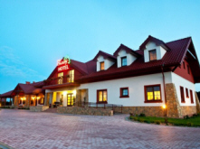 manor accommodation holiday rooms conferences corporate occasional events Poland Swidnik
